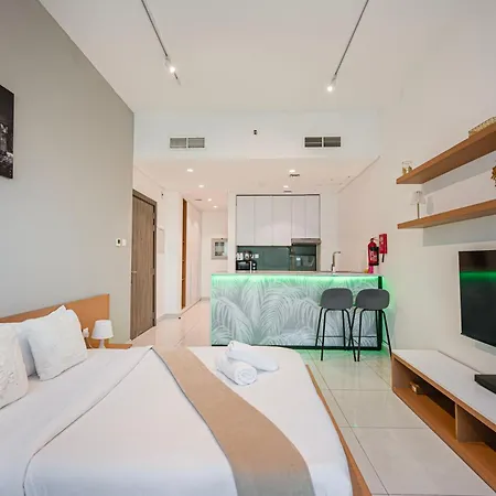 Studio In Dubailand - Bright And Airy Екстер'єр фото
