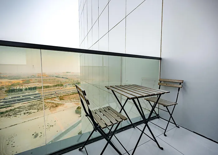 Studio In Dubailand - Bright And Airy